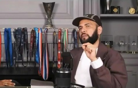 阿尔维斯：巴西想赢要围绕内马尔，就像阿根廷意识到拥有梅西一样